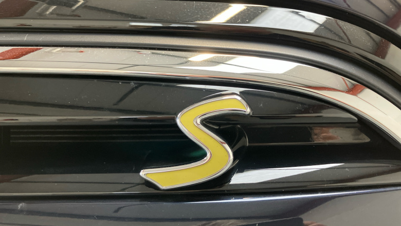 MINI Hatchback 1.5 Cooper Exclusive II 5dr Auto Petrol Hatchback